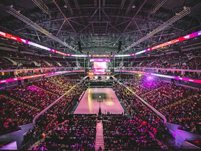 巴西球迷黄绿色主题的巨型横幅覆盖了整个看台一角